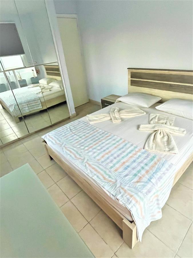 Cyprus-Grecian Sea Apartment Larnaca Exterior photo